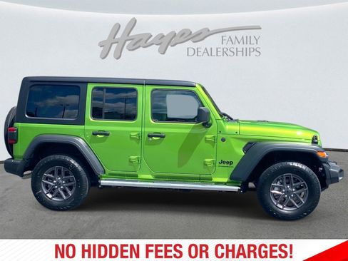 Used 2025 Jeep Wrangler Unlimited Sport AWD/4WD image 2