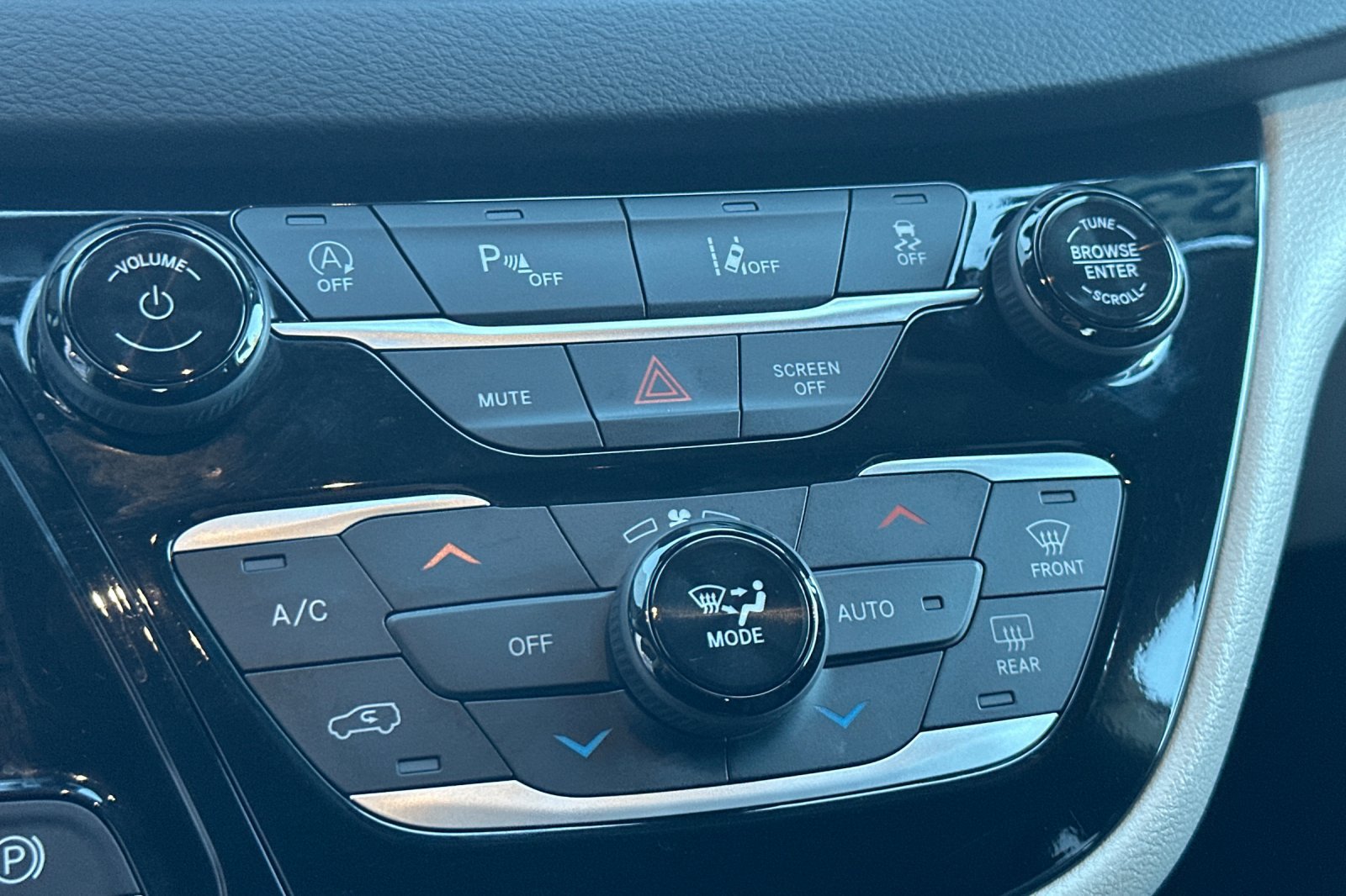 Certified 2023 Chrysler Pacifica Touring-L FWD image 20