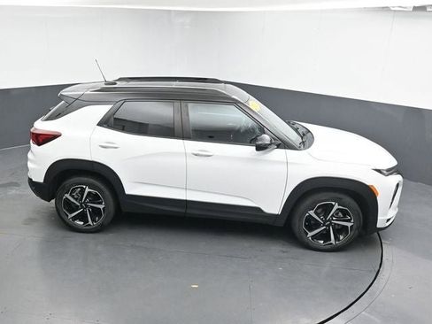 Used 2023 Chevrolet TrailBlazer RS w/ Sun and Liftgate Package image 27