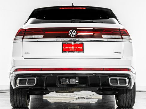 Used 2024 Volkswagen Atlas Cross Sport SEL Premium R-Line AWD/4WD image 8