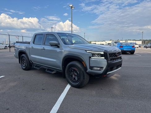 Used 2025 Nissan Frontier PRO-4X w/ Pro Premium Package image 6