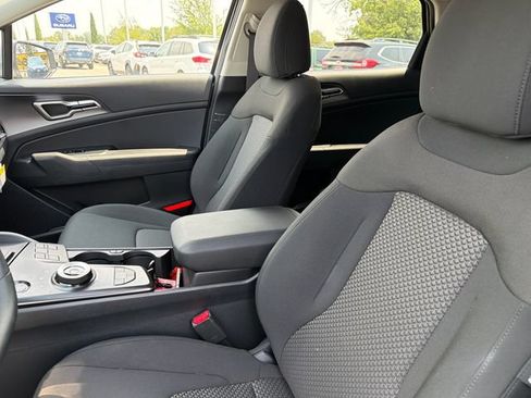 New 2026 Kia Sportage LX FWD image 19