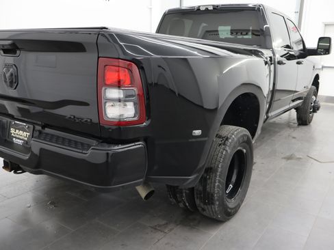 Used 2024 RAM 3500 Big Horn w/ Night Edition AWD/4WD image 4
