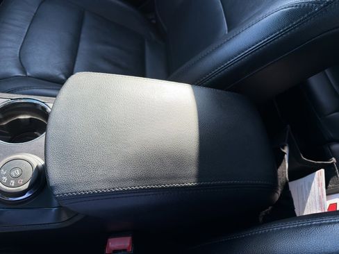 Used 2016 Ford Explorer XLT w/ Equipment Group 202A image 40