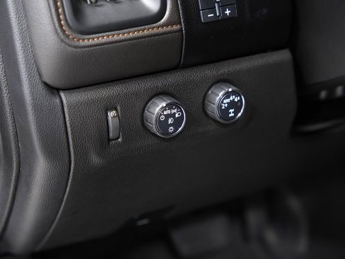 Used 2022 GMC Canyon AT4 AWD/4WD image 34