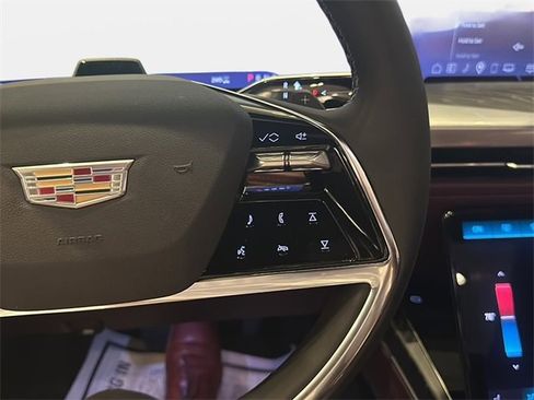 New 2026 Cadillac Escalade ESV Luxury w/ LPO, Radiant Package image 26