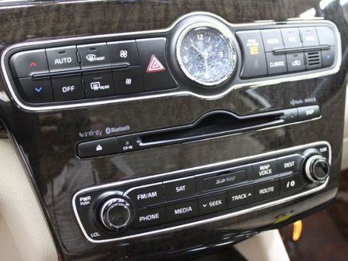 Used 2016 Kia Cadenza image 17