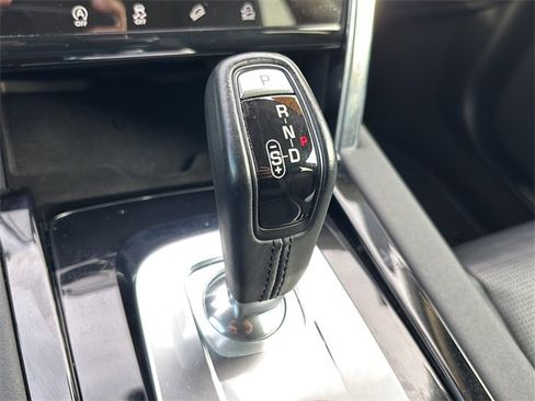 Used 2020 Land Rover Discovery Sport image 34