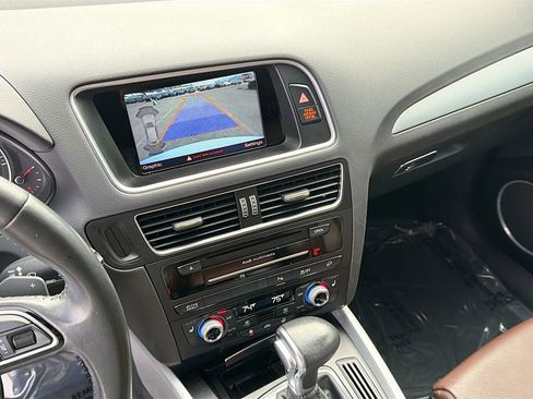 Used 2017 Audi Q5 2.0T Premium Plus w/ Technology Package image 28