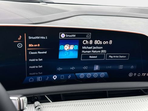 Certified 2025 Cadillac Optiq Luxury 2 w/ LPO, Floor Liner Package AWD/4WD image 19