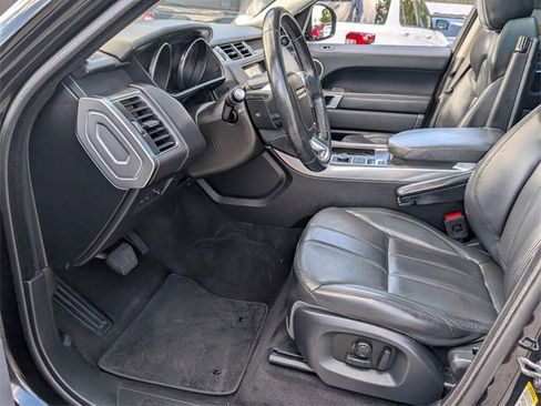Used 2017 Land Rover Range Rover Sport SE image 5