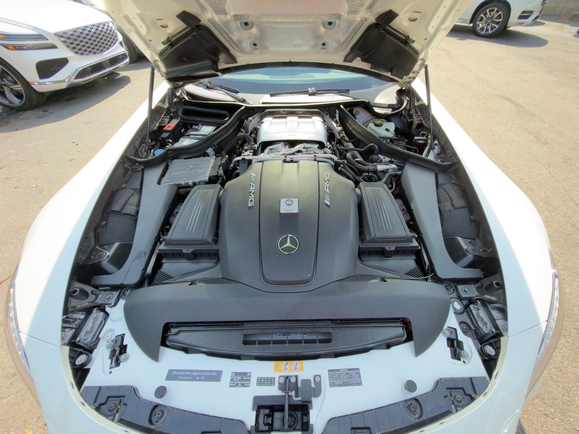 Used 2019 Mercedes-Benz AMG GT Roadster image 38