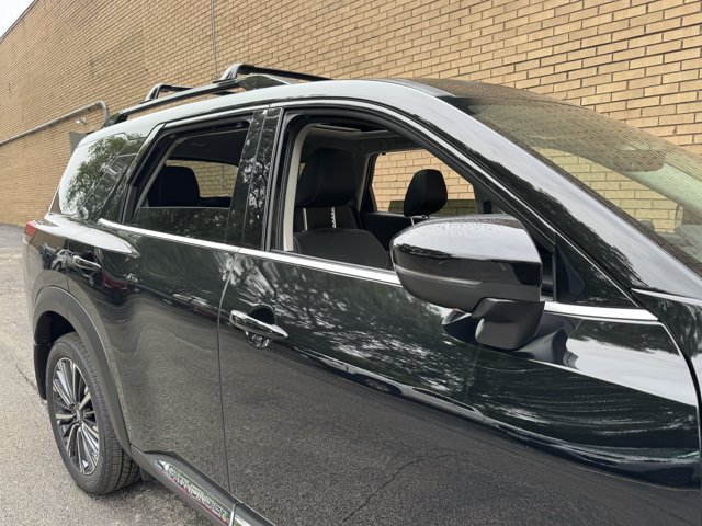New 2026 Nissan Pathfinder Platinum AWD/4WD image 5