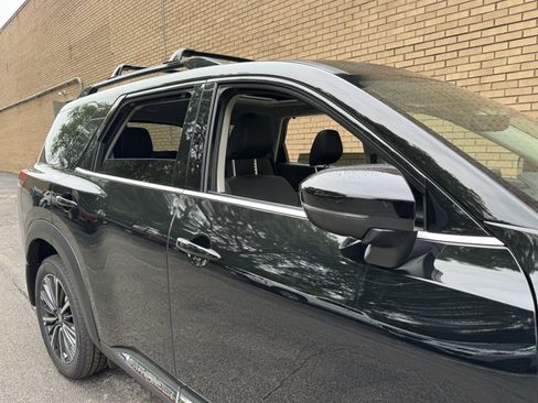 New 2026 Nissan Pathfinder Platinum AWD/4WD image 5