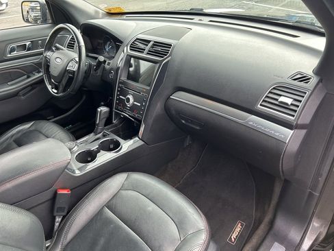 Used 2018 Ford Explorer Sport w/ Ford Safe & Smart Package image 45