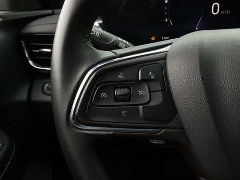 Used 2025 Buick Envista Sport Touring FWD image 33