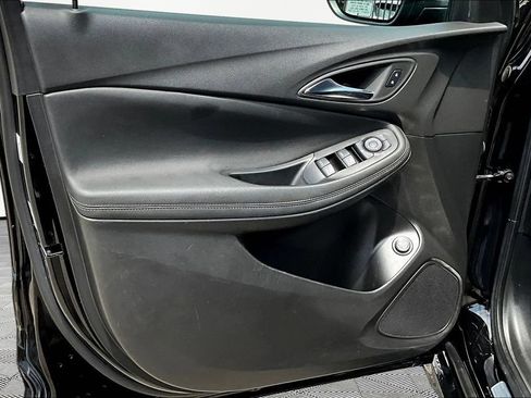 Used 2023 Buick Encore GX Select w/ Sport Touring Package FWD image 21