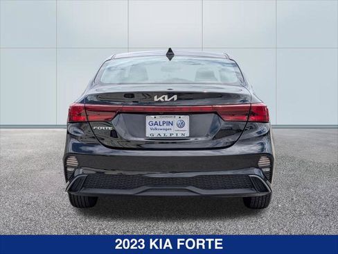 Used 2023 Kia Forte LXS FWD image 4