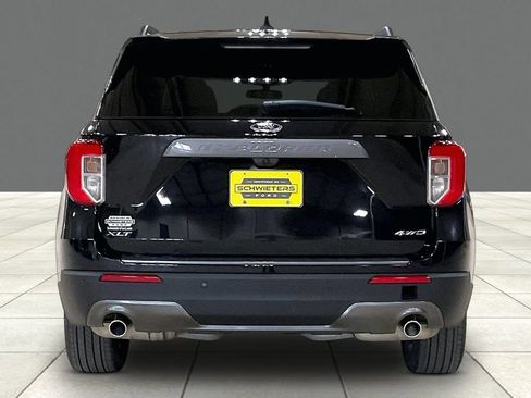 Certified 2024 Ford Explorer XLT w/ Equipment Group 202A AWD/4WD image 4