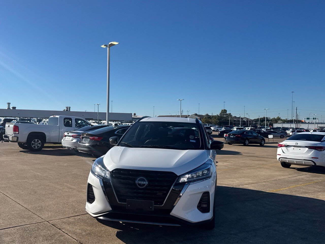 Certified 2023 Nissan Kicks SR w/ Exterior Package FWD image 7