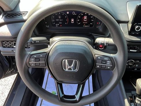 Used 2025 Honda Accord SE image 12
