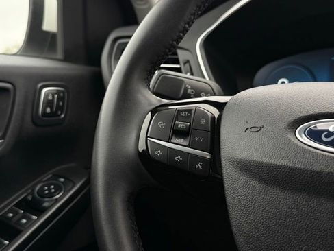 Used 2023 Ford Escape Platinum AWD/4WD image 10