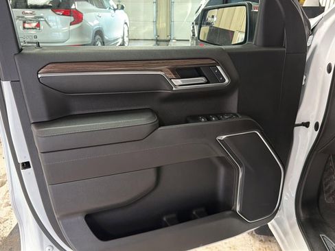 Used 2022 Chevrolet Silverado 1500 LT image 11