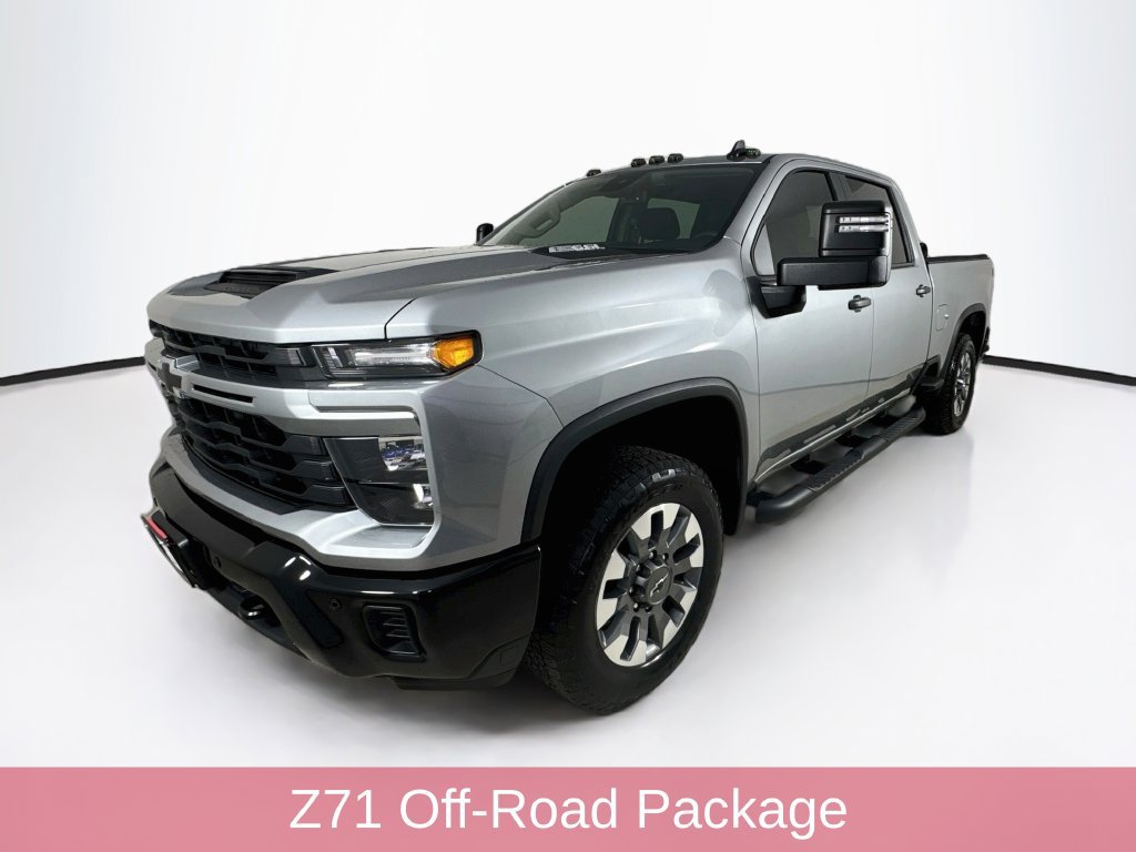 Used 2025 Chevrolet Silverado 2500 Custom w/ Custom Value Package AWD/4WD image 3