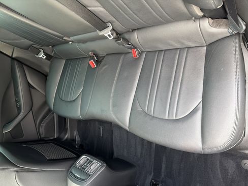 Used 2019 Maserati Levante image 23