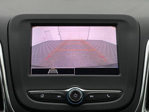 Used 2024 Chevrolet Equinox LT w/ LPO, Floor Liner Package FWD image 4