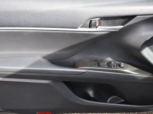 Certified 2023 Toyota Camry SE image 17