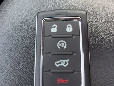 Used 2025 Jeep Grand Cherokee Limited w/ Luxury Tech Group II AWD/4WD image 21
