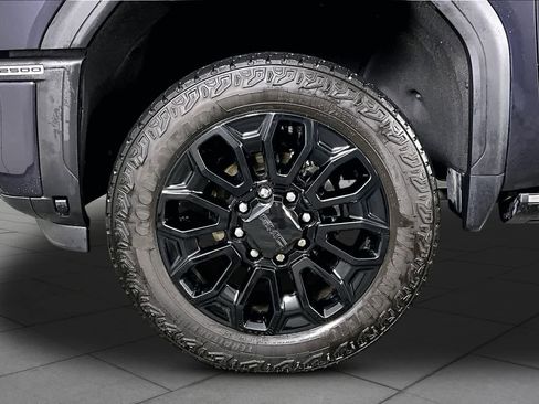 Certified 2024 GMC Sierra 2500 Denali Ultimate AWD/4WD image 11