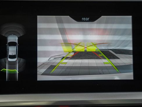 Used 2019 BMW 330i Sedan w/ Driving Assistance Package image 44