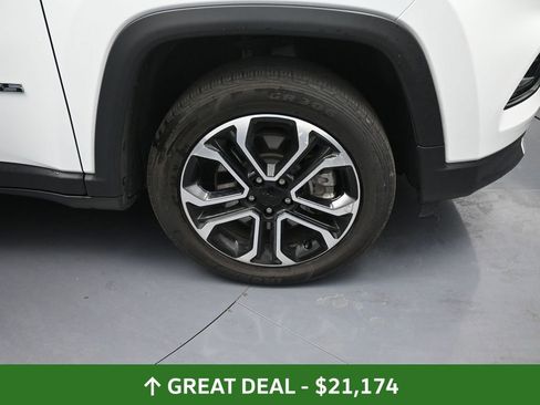 Used 2024 Jeep Compass Limited image 19