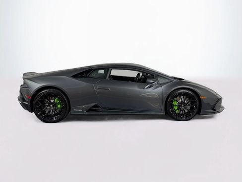 Used 2021 Lamborghini Huracan EVO RWD image 6