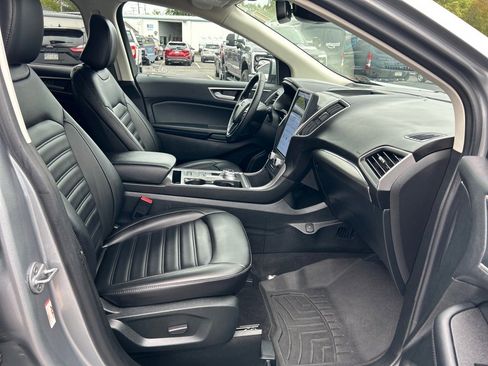 Used 2022 Ford Edge SEL image 17