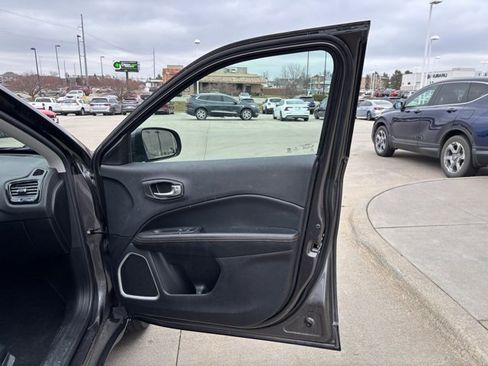 Used 2021 Jeep Compass Limited image 22