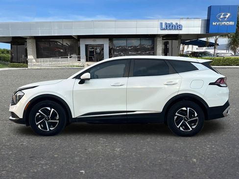 Used 2023 Kia Sportage LX image 5