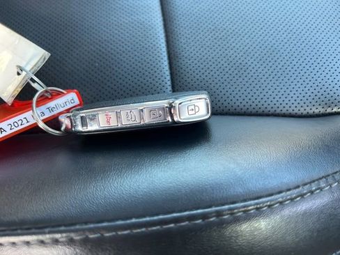 Certified 2021 Kia Telluride S image 40