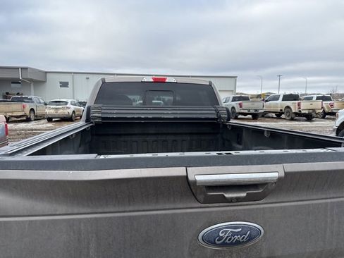 Used 2018 Ford F150 Lariat image 3