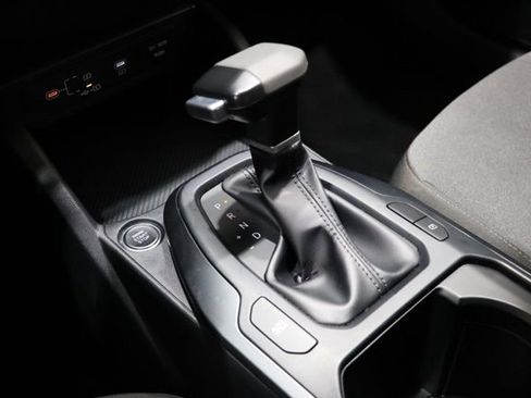 Used 2025 Kia K4 LXS image 31