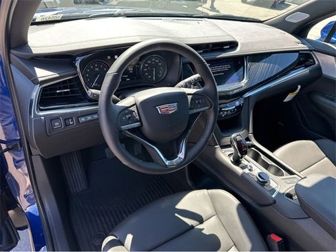 New 2025 Cadillac XT6 Premium Luxury w/ Technology Package image 6