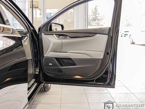 Used 2013 Cadillac XTS Luxury image 38