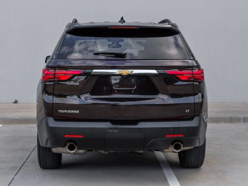Used 2022 Chevrolet Traverse LT FWD image 13