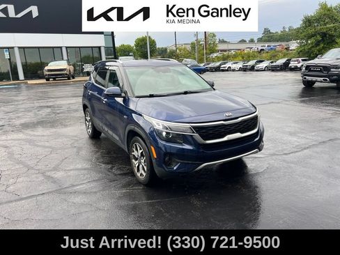 Certified 2021 Kia Seltos EX AWD/4WD image 3