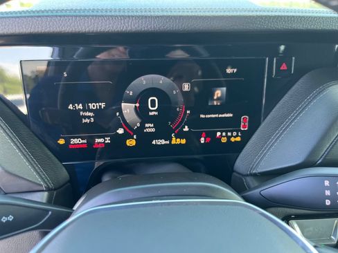 Used 2025 GMC Yukon XL Denali w/ Sun & Power Step Package AWD/4WD image 16