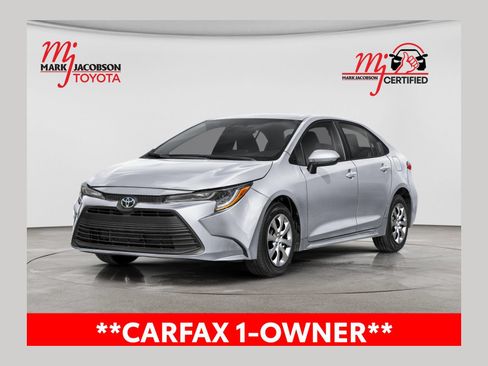 Used 2025 Toyota Corolla LE FWD image 1