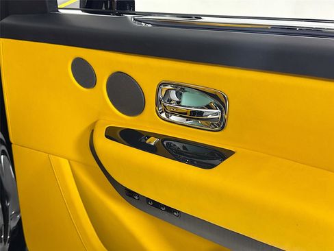 Used 2020 Rolls-Royce Cullinan image 37