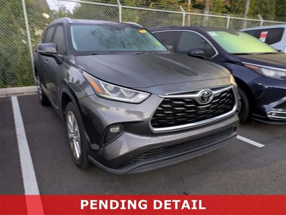 Certified 2022 Toyota Highlander Limited